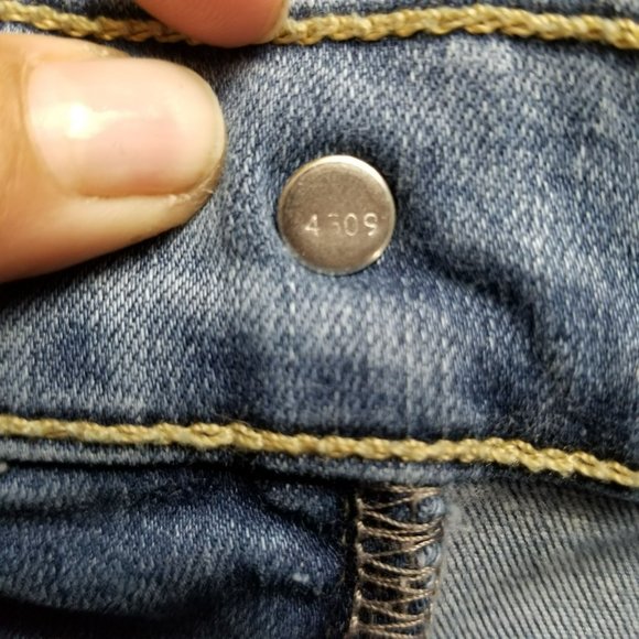 Levis Jeans Womens 32 720 Medium Wash Stretch High Rise Distressed Super Skinny - Picture 14 of 16